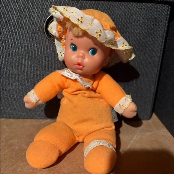 Vintage! 1970s Mattel Orange Baby Beans Doll - Picture 1 of 2